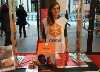 “Impacchettiamo un sogno”, Cesvi cerca volontari per confezionare pacchetti regalo di Natale