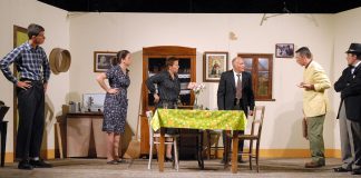 Un momento della commedia Comme lu sole messa in scena dalla compagnia In…Stabile di Civitanova Marche