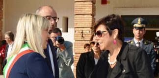 Sindaco-Rosa-Piermattei-con-commissario-Paola-De-Micheli
