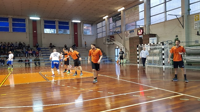 Pallamano Chiaravalle stop contro il Faenza