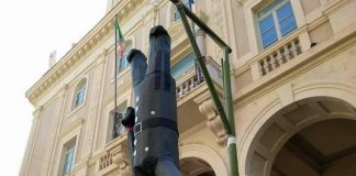 Pignatta antifascista a Macerata, la condanna del Sindaco: “Ignobile rappresentazione messa in scena in piazza Battisti il 25 aprile”