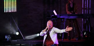 I Simple Minds incantano Macerata: grande successo per il concerto allo Sferisterio