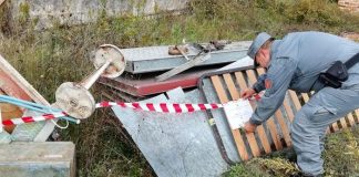 Brucia rifiuti a terra, denunciato. Sequestrati 10 mc di rifiuti ad Arcevia