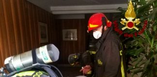 Ancona, via Santo Stefano: incendio nella cantina di un appartamento