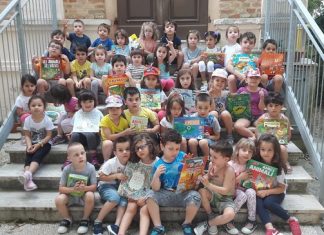 Parco Zoo Falconara, donati libri ai bambini della Materna