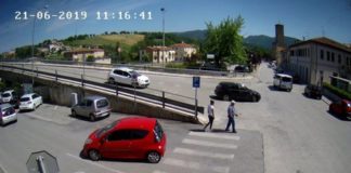 Rapina della catenina con abbraccio a Castelraimondo, arrestati due nomadi