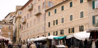 mercato macerata