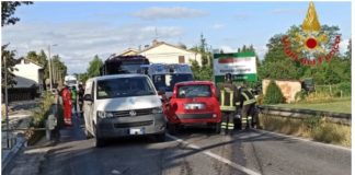 Montecassiano, scontro frontale tra due auto: un morto e un ferito grave