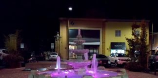 Tolentino, la fontana in rosa per la prevenzione del tumore al seno fontanarosa-lilt