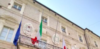 San Severino, agguato in Congo: il Comune espone bandiere a mezz’asta