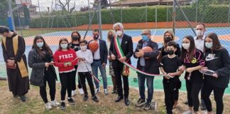 Macerata, inaugurato il nuovo campo da basket di Corneto