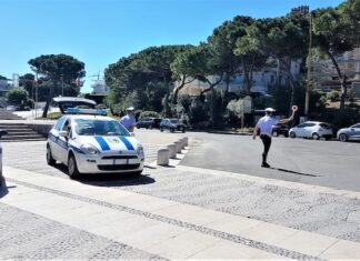 Ancona, gli ausiliari del traffico potranno sanzionare la sosta irregolare