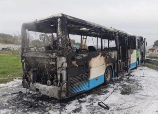 Ancona, incendio su un bus Conerobus: incolumi i passeggeri