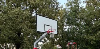 Pesaro, nuovo canestro in piazza Alfieri a Muraglia