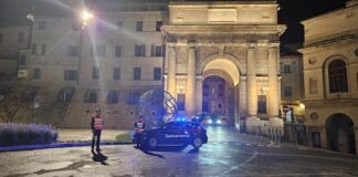 Macerata, rapina aggravata e lesioni personali aggravate: due arresti