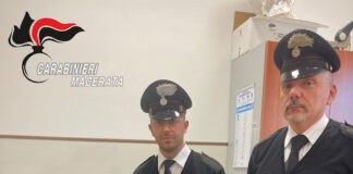 A Porto Recanati arrestato pusher con droga, soldi falsi e un piccolo arsenale