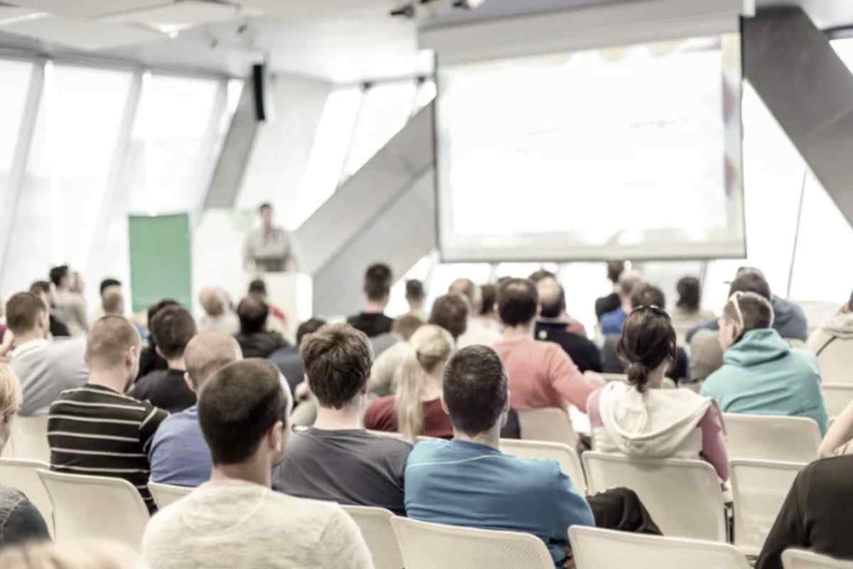 La domanda deve essere presentata esclusivamente online tramite il portale INPS, accedendo con SPID, CIE o CNS