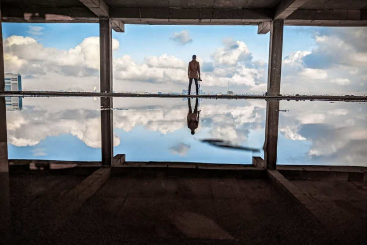 La tradizione ceca della mela si inserisce in un ampio panorama globale di rituali legati al Capodanno, tutti accomunati dall’intento