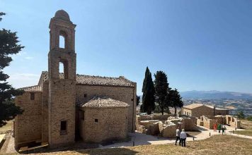 San Severino, visita guidata in notturna al castello di Pitino