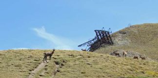 Ussita, avviata la demolizione dell’ex funivia del Bove Sud